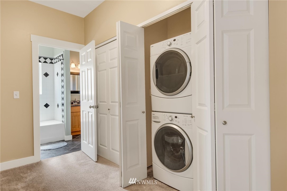 1219 Southwest Myrtle Street Seattle, WA 98106 - Photo 17 of 29 Gallery Image 17