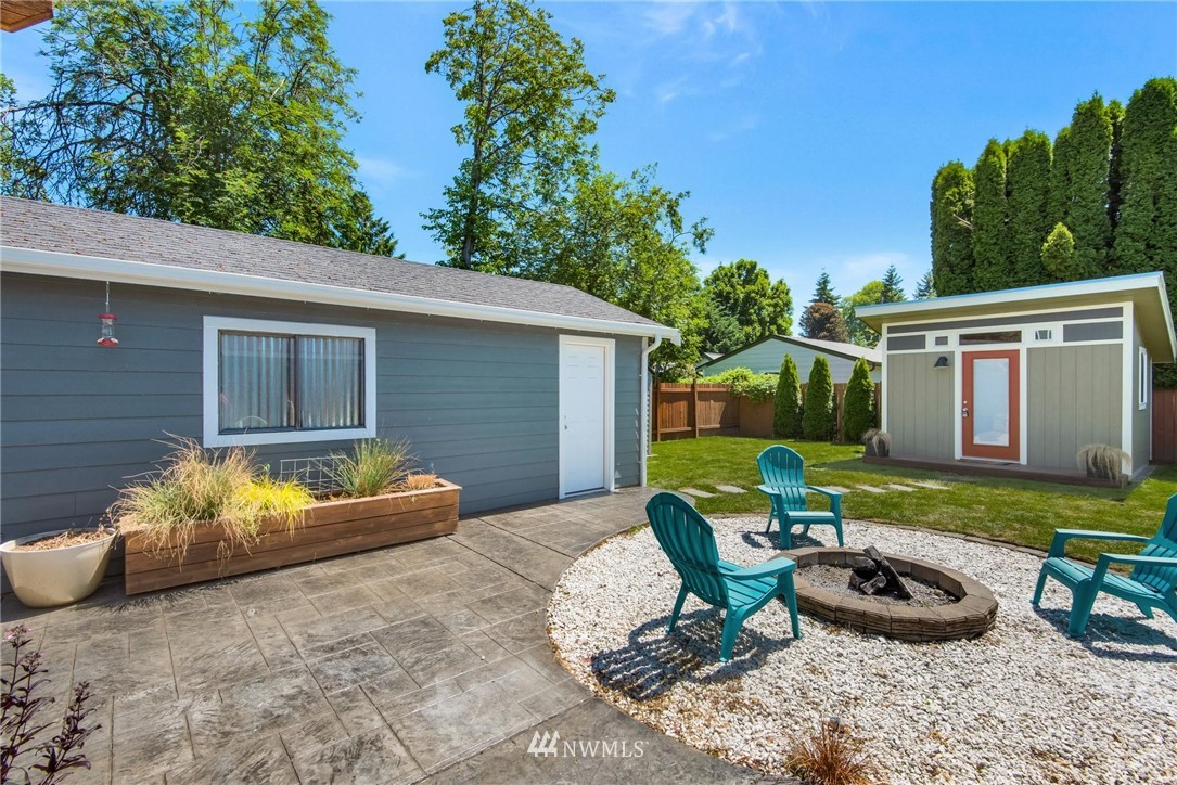 1219 Southwest Myrtle Street Seattle, WA 98106 - Photo 24 of 29 Gallery Image 24