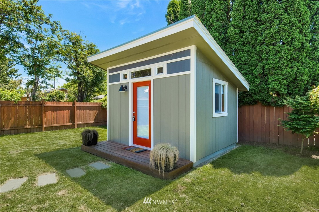 1219 Southwest Myrtle Street Seattle, WA 98106 - Photo 26 of 29 Gallery Image 26