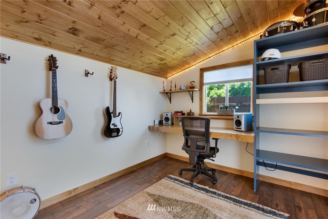 1219 Southwest Myrtle Street Seattle, WA 98106 - Photo 27 of 29 Gallery Image 27