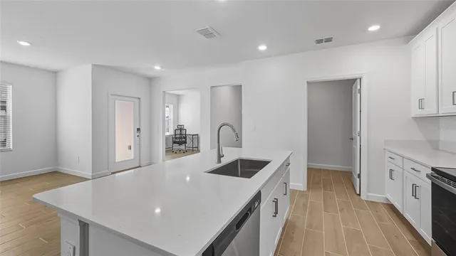 $279,900 | 10965 Teal Lagoon Isle, San Antonio, FL 33576