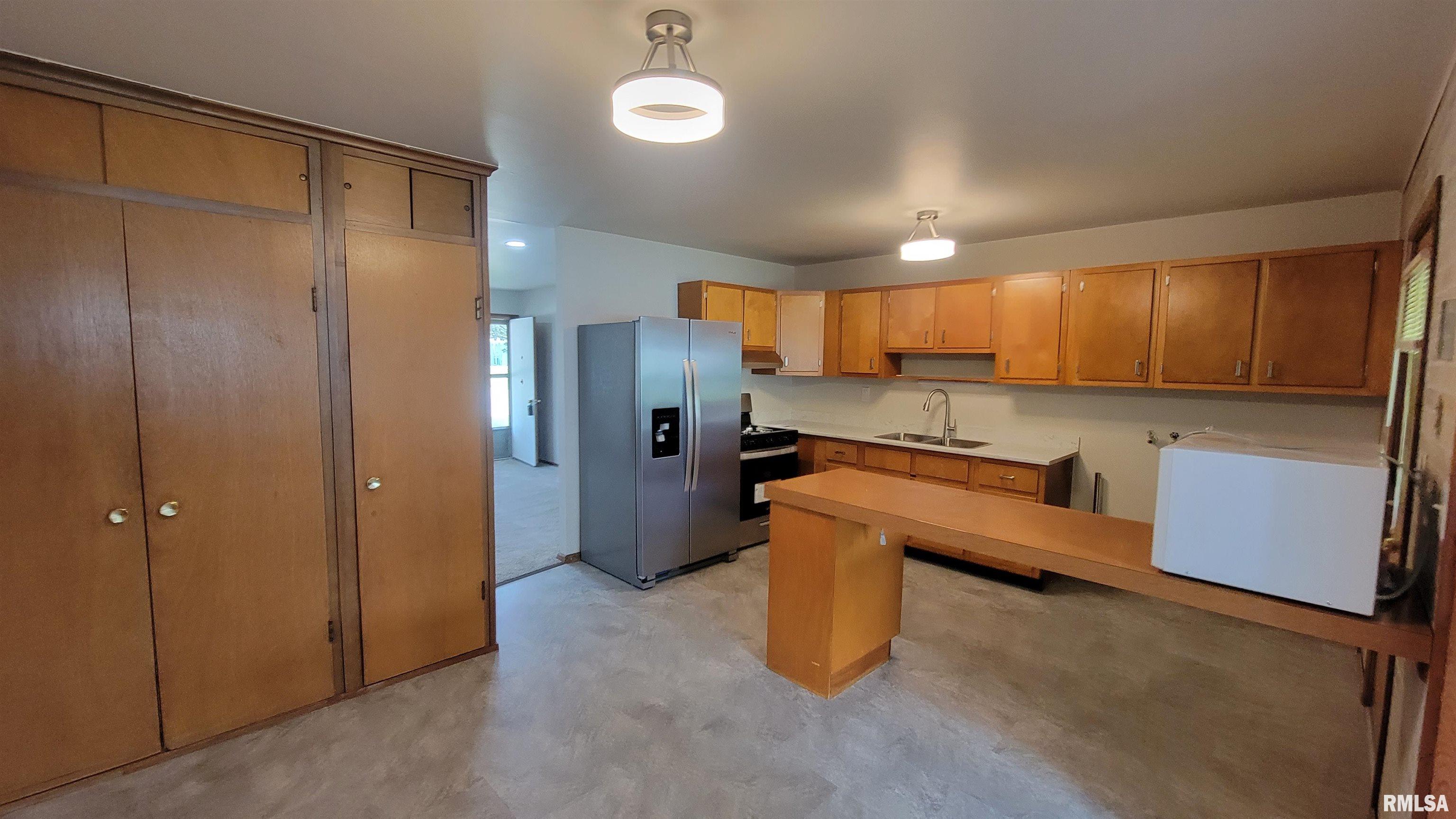 309 Dundee Road East Peoria, IL 61611 - Photo 9 of 19 Gallery Image 9