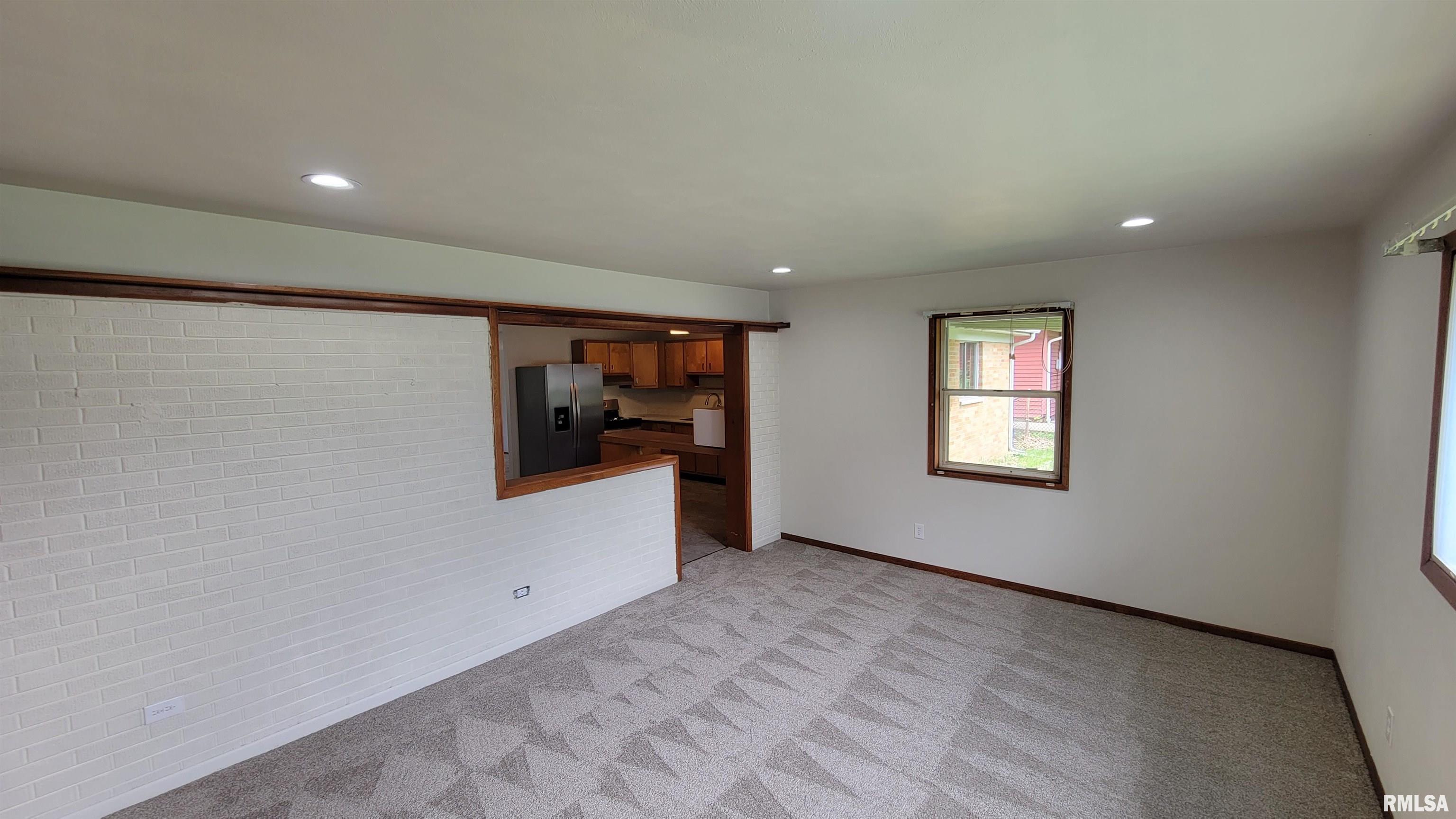 309 Dundee Road East Peoria, IL 61611 - Photo 10 of 19 Gallery Image 10