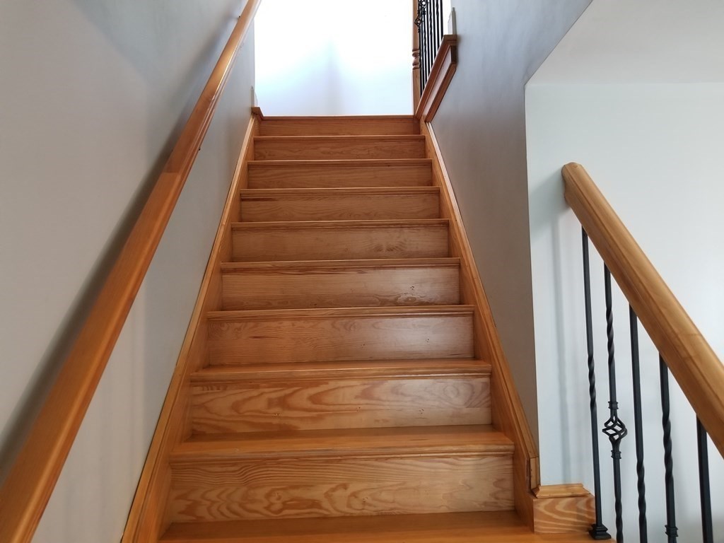 428 Smith Fall River Fall River, MA 02721 - Photo 13 of 31
