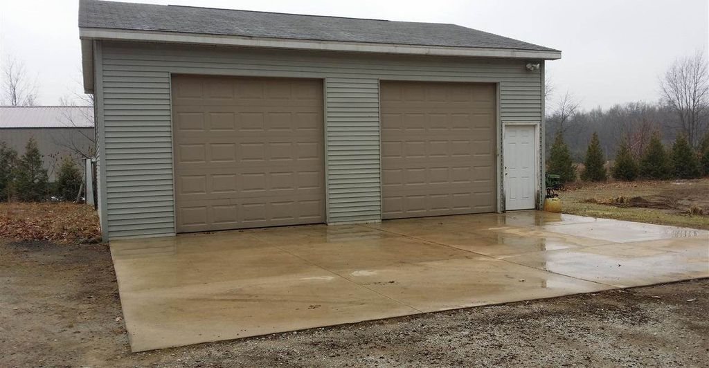 13895 Rose Road Plymouth, IN 46563 - Photo 3 of 34