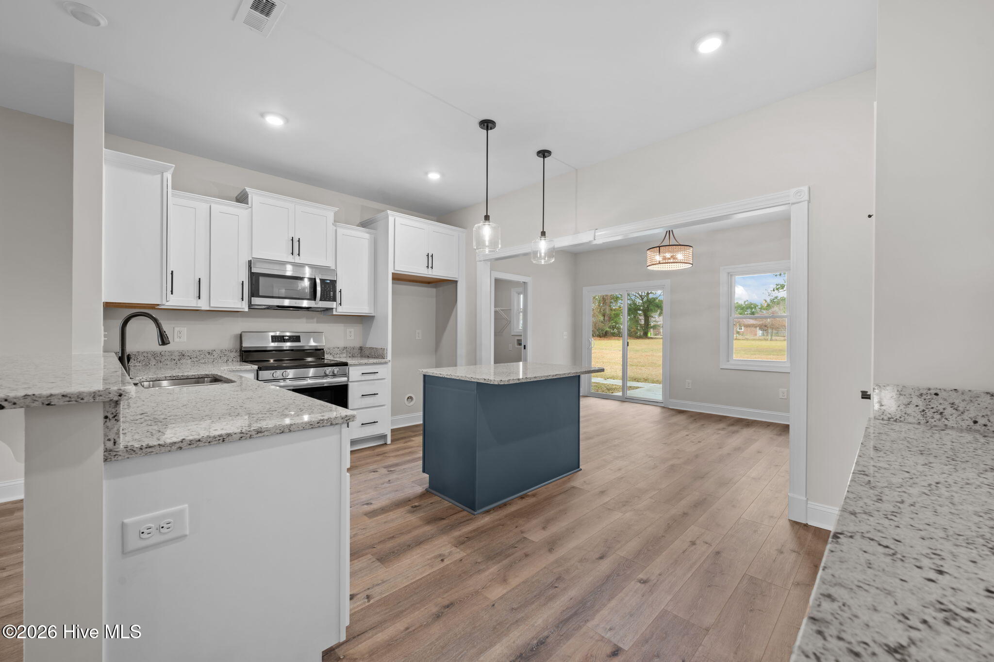 4914 Morton Road New Bern, NC 28562 - Photo 13 of 54 Kitchen with center Island