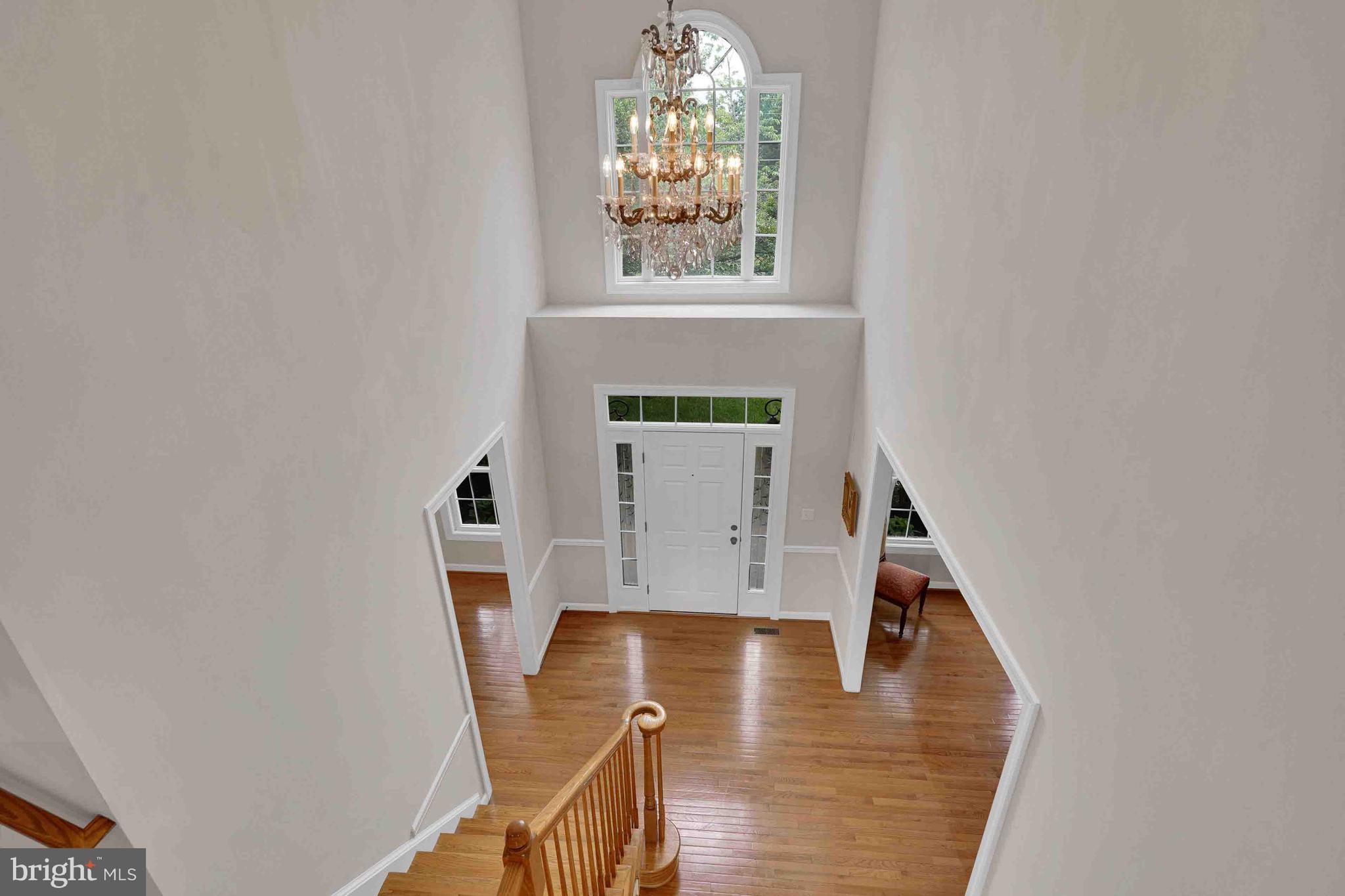 6004 Colchester Road Fairfax, VA 22030 - Photo 8 of 47 Entry