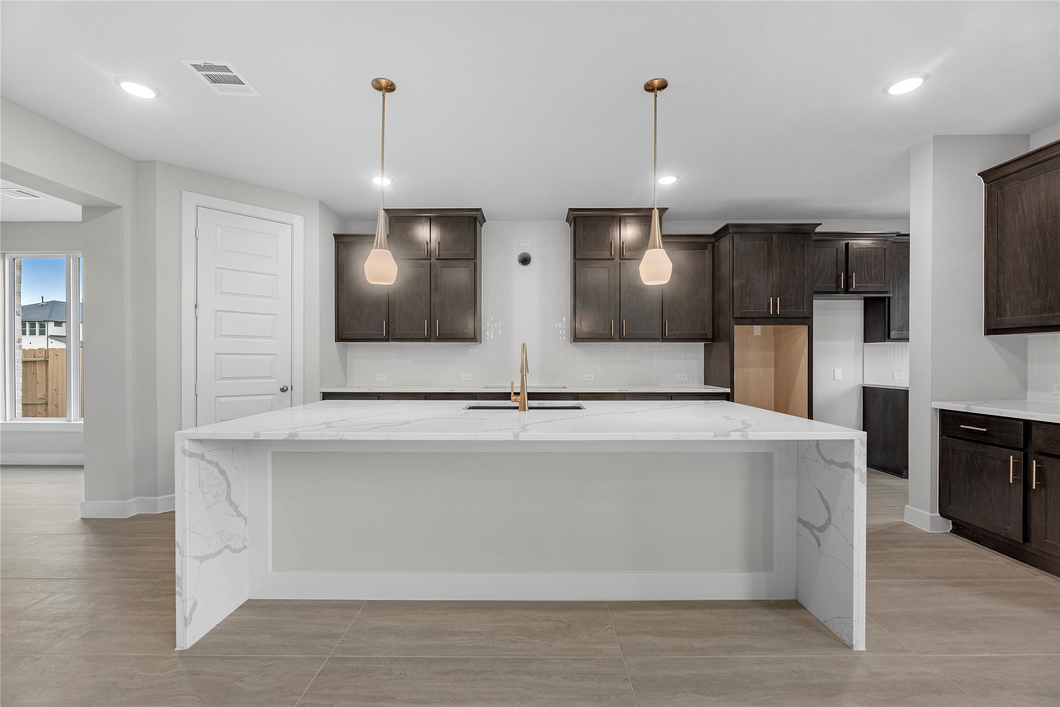 5006 Nesbit Path Rosenberg, TX 77471 - Photo 5 of 24