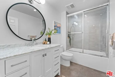 $899,000 | 12321 Ocean Park Boulevard, Unit 7, Los Angeles, CA 90064