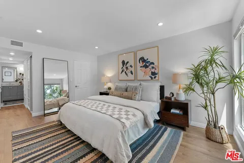 $899,000 | 12321 Ocean Park Boulevard, Unit 7, Los Angeles, CA 90064