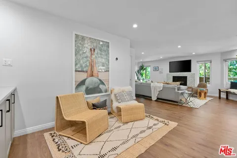 $899,000 | 12321 Ocean Park Boulevard, Unit 7, Los Angeles, CA 90064