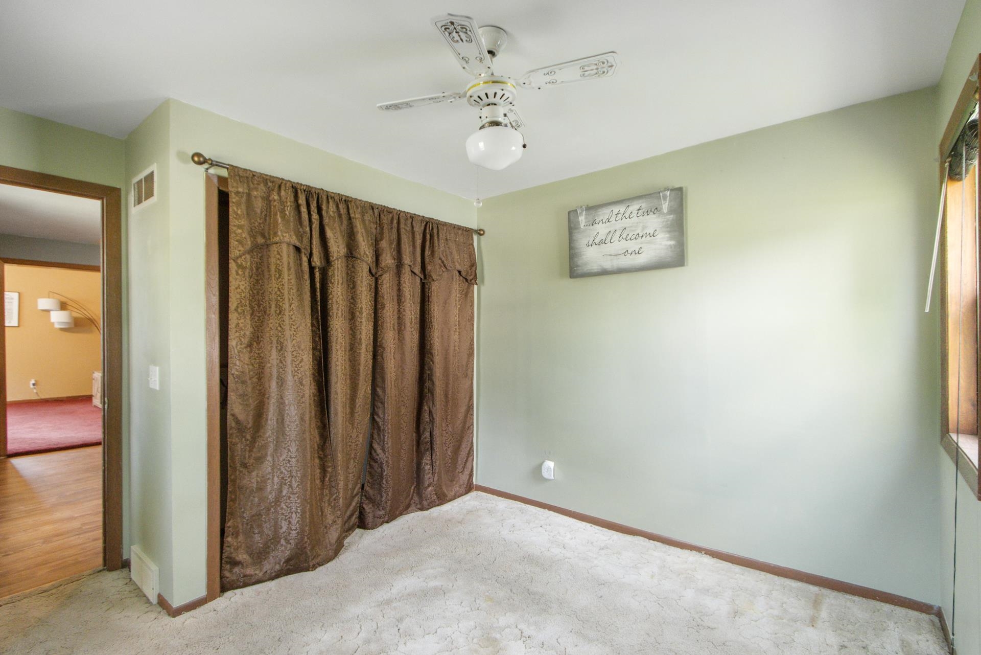 528 4th Street Baraboo, WI 53913 - Photo 11 of 29