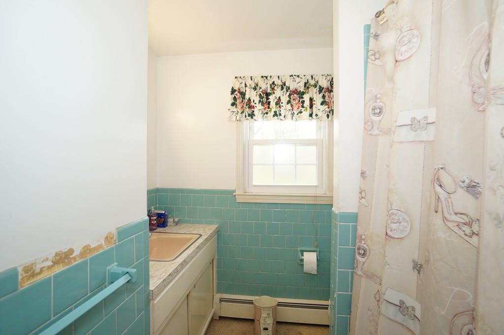 24 Oldham Road Westborough, MA 01581 - Photo 18 of 42 Gallery Image 18