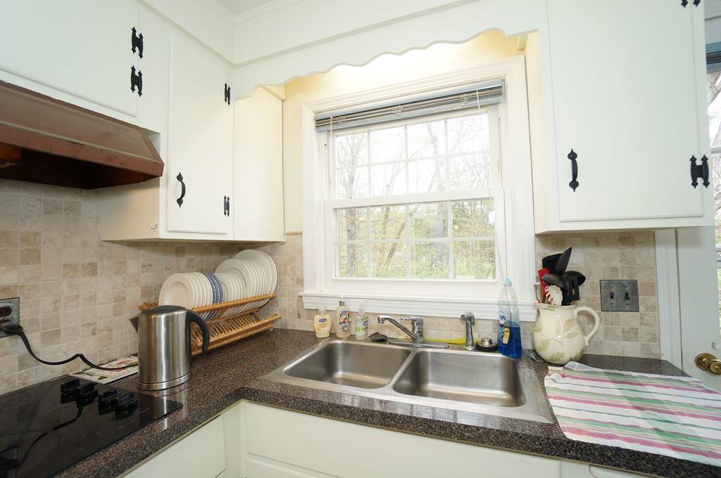 24 Oldham Road Westborough, MA 01581 - Photo 9 of 42 Gallery Image 9