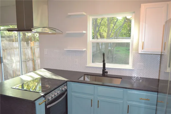 $2,100 | 7206 Meador Avenue, Unit B, Austin, TX 78752