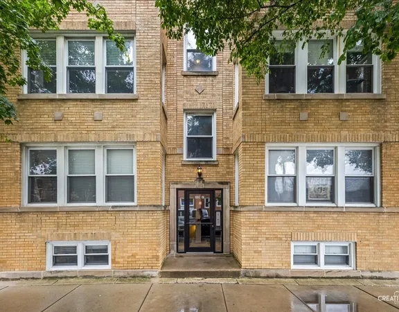 $235,000 | 3335 West Byron Street, Unit G, Chicago, IL 60618