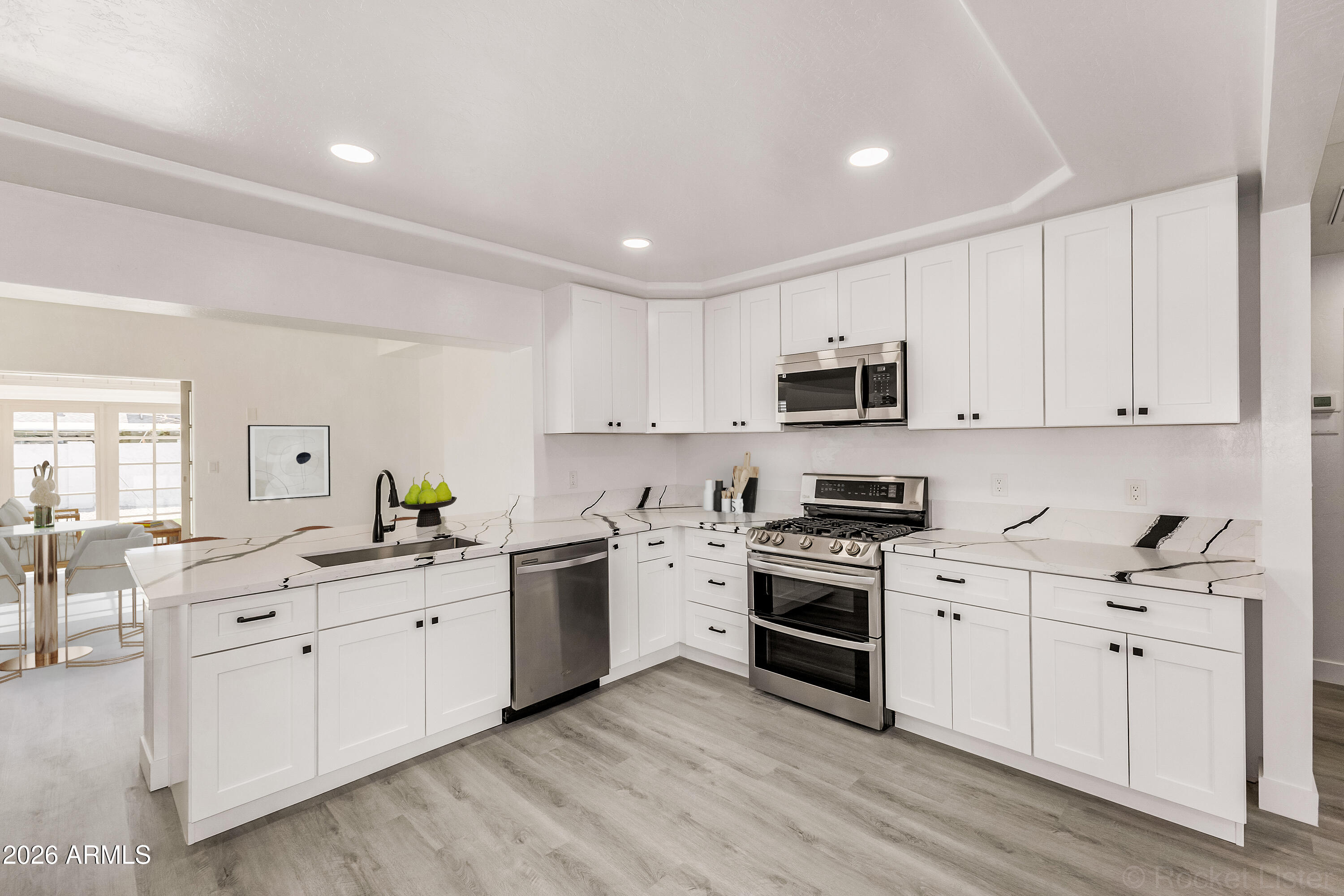 1647 West Villa Rita Drive Phoenix, AZ 85023 - Photo 14 of 59 Kitchen
