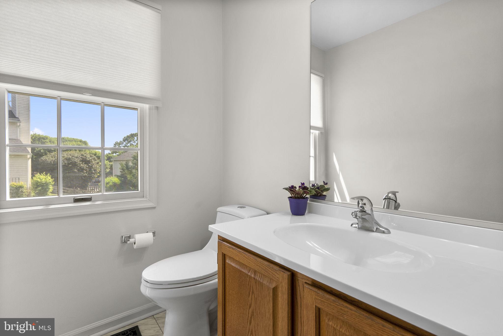 8201 Sandy Stream Road Laurel, MD 20723 - Photo 21 of 51 1st floor powder room