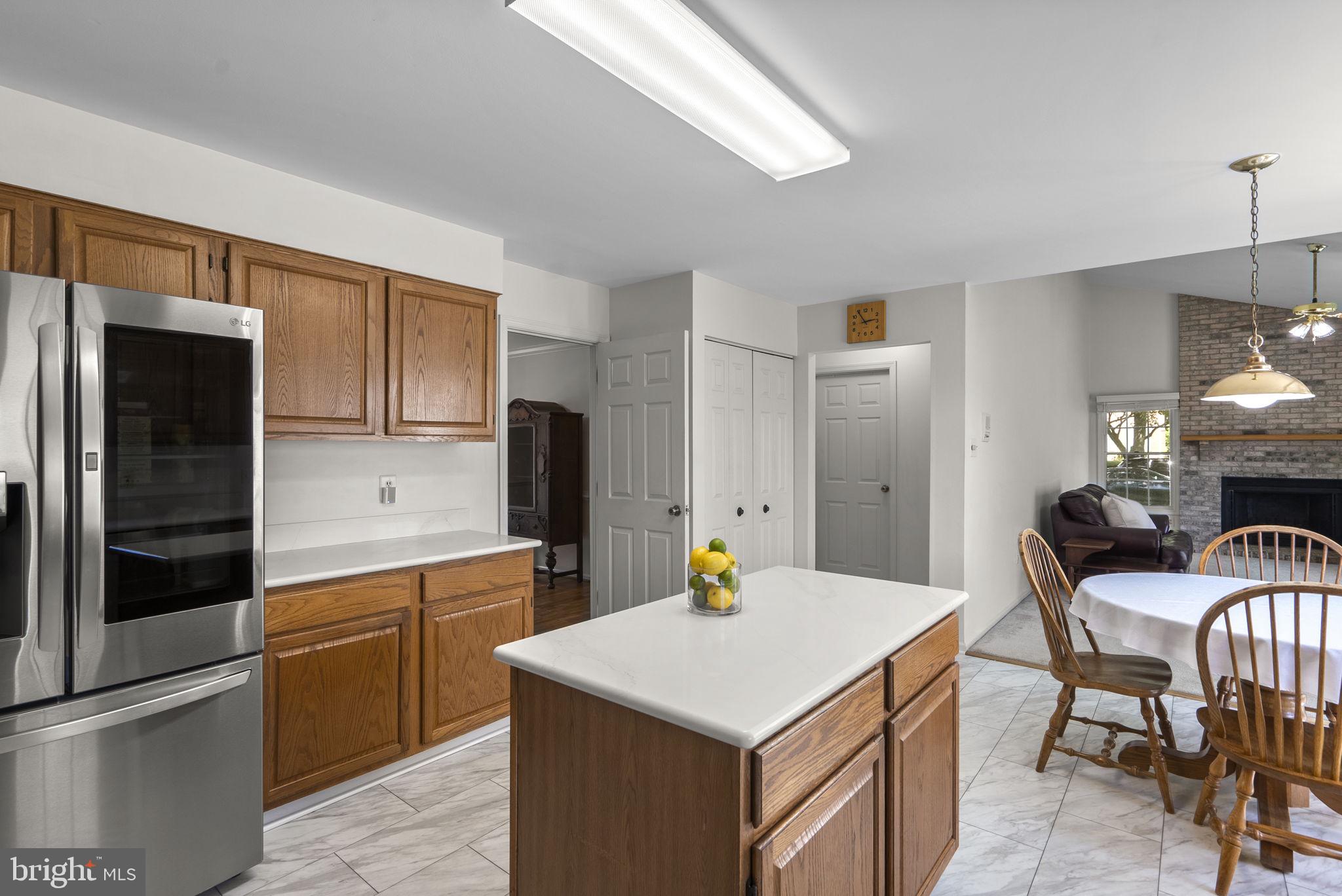 8201 Sandy Stream Road Laurel, MD 20723 - Photo 6 of 51 Easy care floors