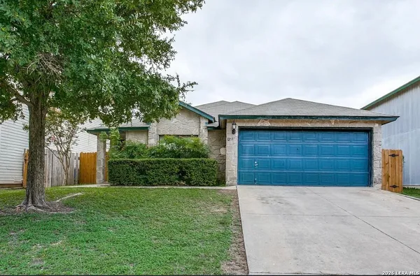 $1,950 | 12515 Persimmon Fall, San Antonio, TX 78249