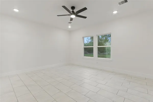 $329,999 | 708 Azalea Street, Waller, TX 77484