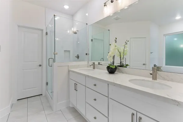 $329,999 | 708 Azalea Street, Waller, TX 77484