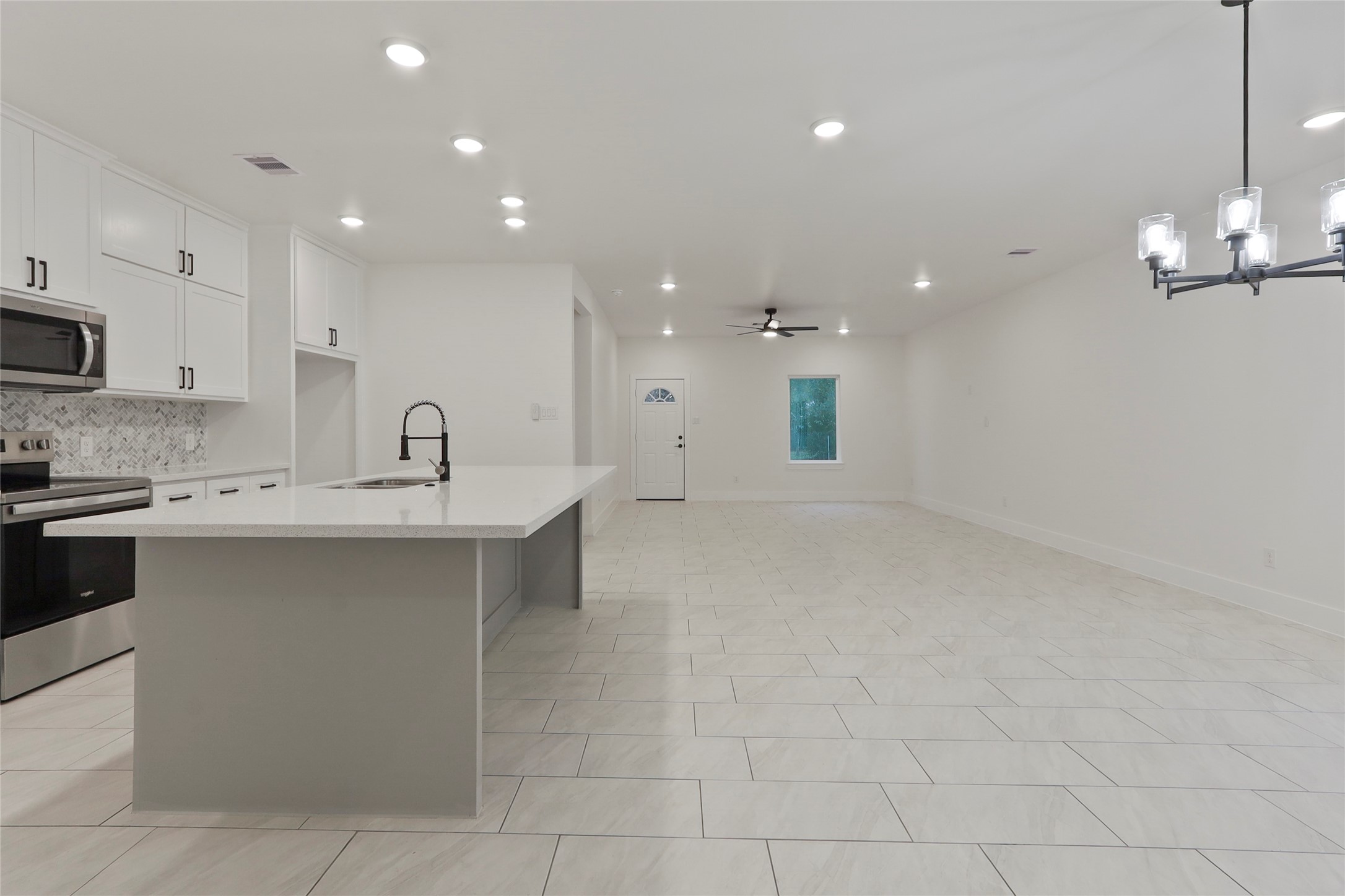 708 Azalea Street Waller, TX 77484 - Photo 6 of 24