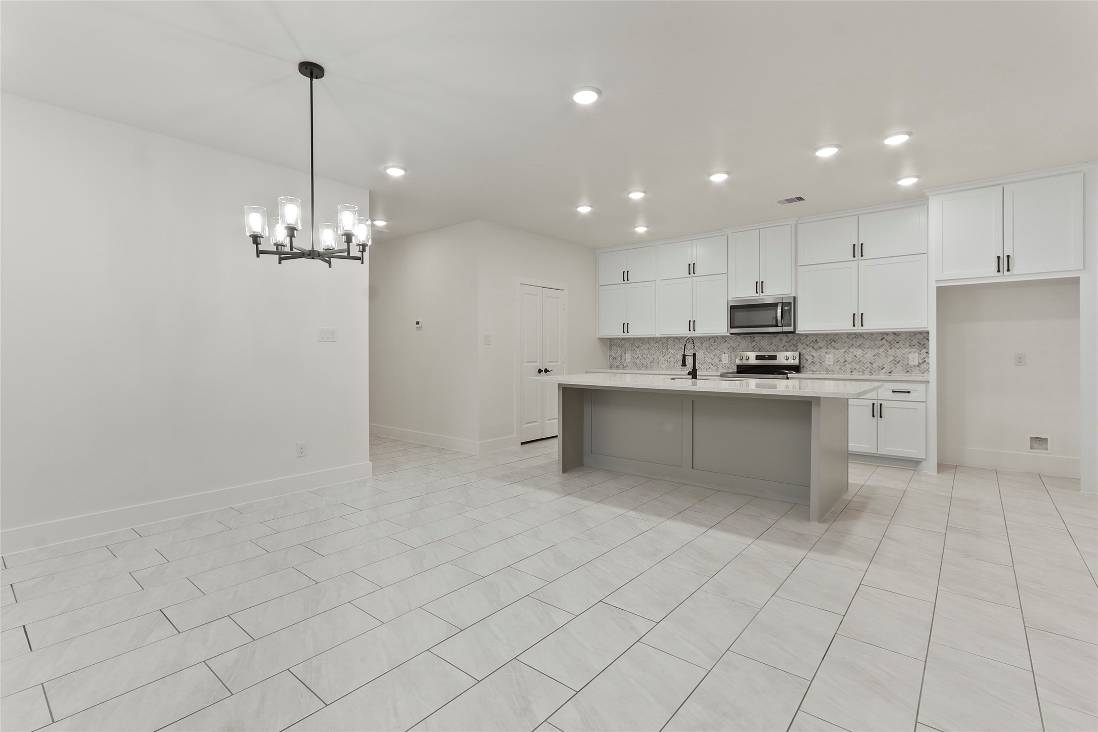 708 Azalea Street Waller, TX 77484 - Photo 7 of 24