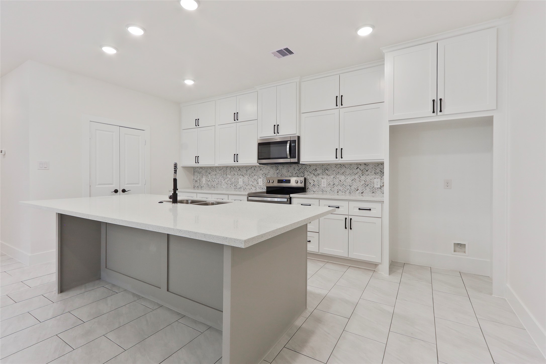 708 Azalea Street Waller, TX 77484 - Photo 10 of 24