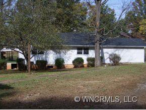 1485 Hayes Road Columbus, NC 28722 - Photo 3 of 12