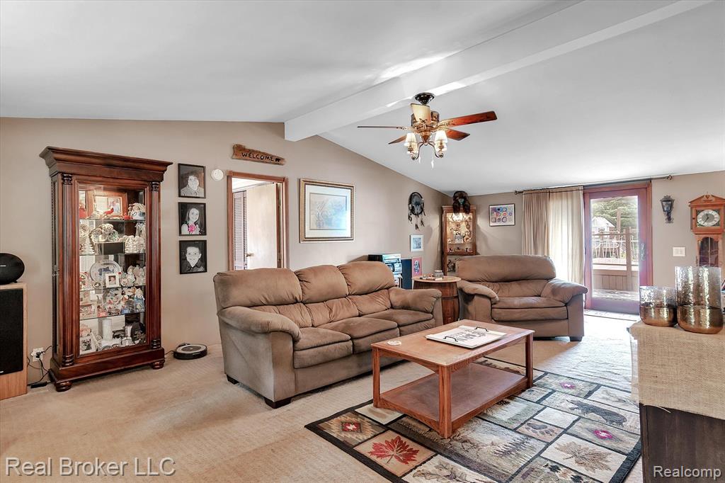 425 Ford Road Carleton, MI 48117 - Photo 11 of 37