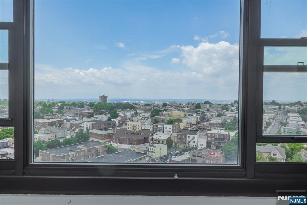 250 Gorge Road, Unit 21E Cliffside Park, NJ 07010 - Photo 19 of 50