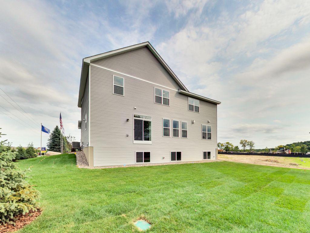 4827 Blake Way St. Paul, MN 55129 - Photo 2 of 60