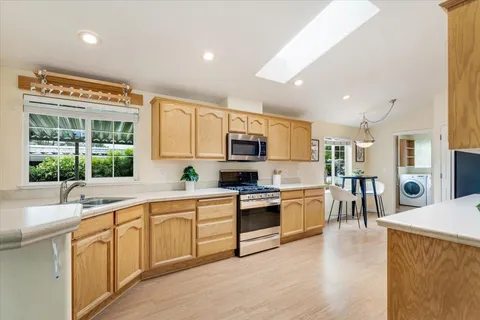 $999,900 | 300 Plum Street, Unit 30, Capitola, CA 95010