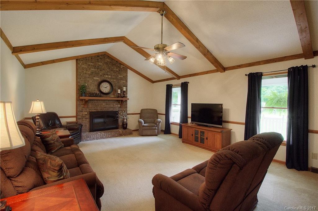 1049 Elliott Road Charlotte, NC 28216 - Photo 3 of 11 Gallery Image 3