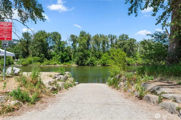 $799,000 | 9327 East Leavenworth Road, Leavenworth, WA 98826