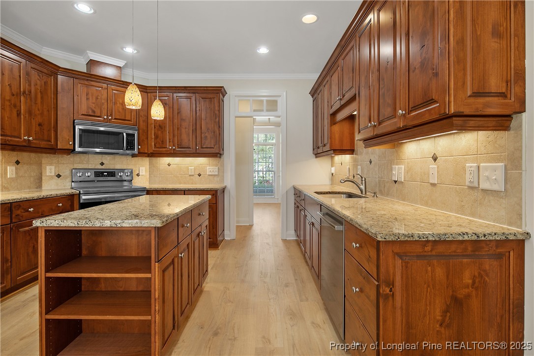 196 Leaning Pine Circle Spring Lake, NC 28390 - Photo 11 of 43