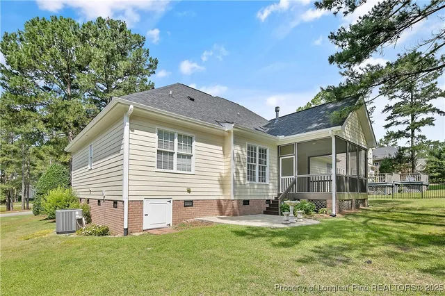$394,000 | 196 Leaning Pine Circle, Spring Lake, NC 28390