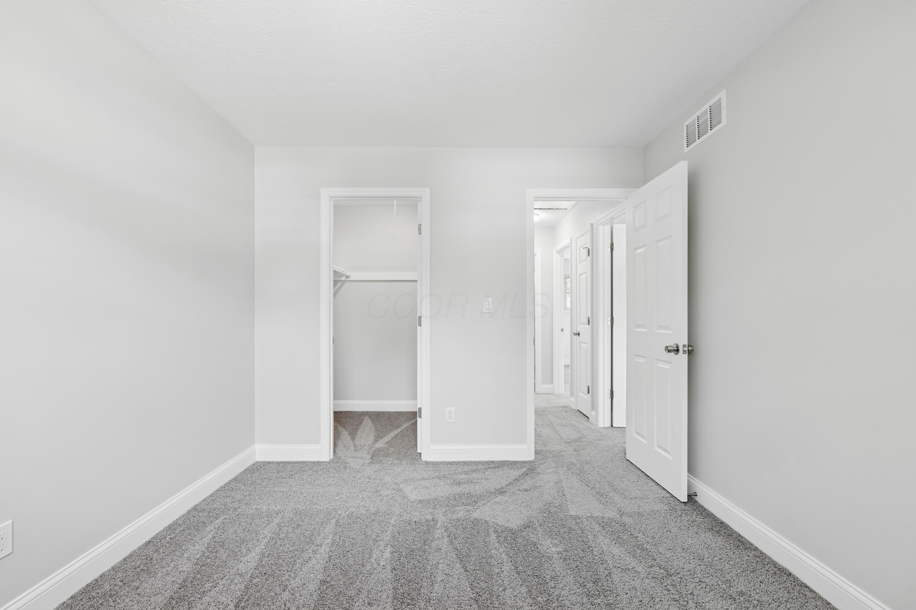 5440 Aspen Road Columbus, OH 43229 - Photo 25 of 52 Bedroom 1