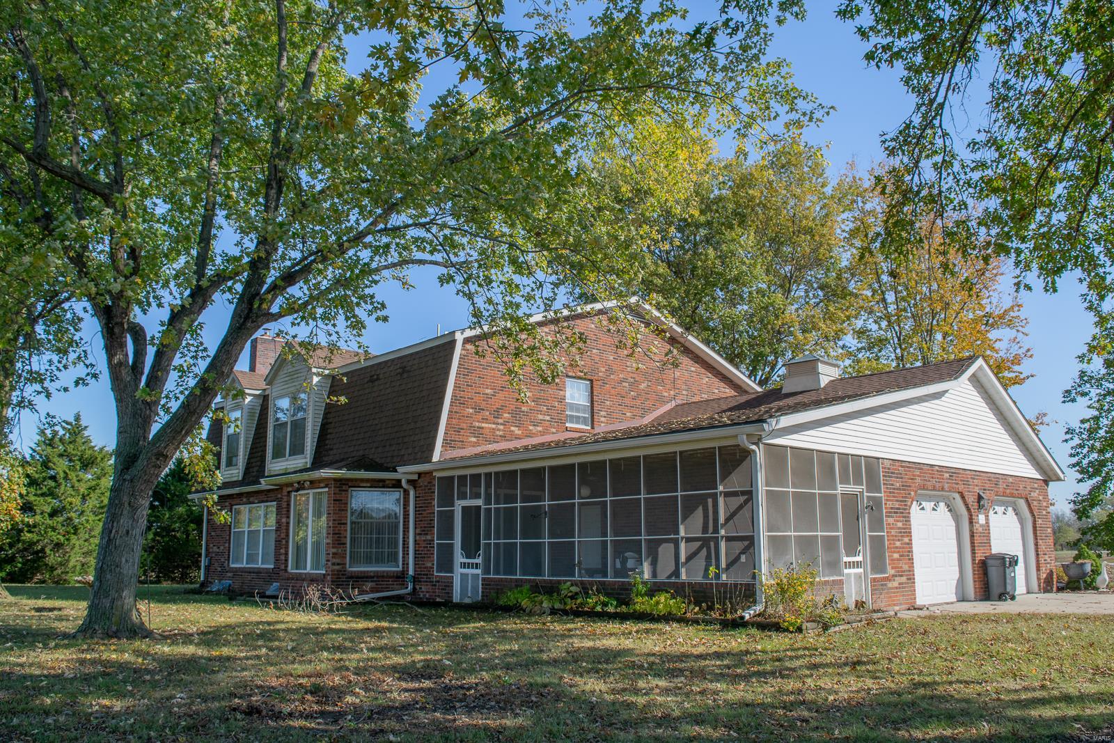 847 Arkansas Road Highland, IL 62249 - Photo 3 of 54