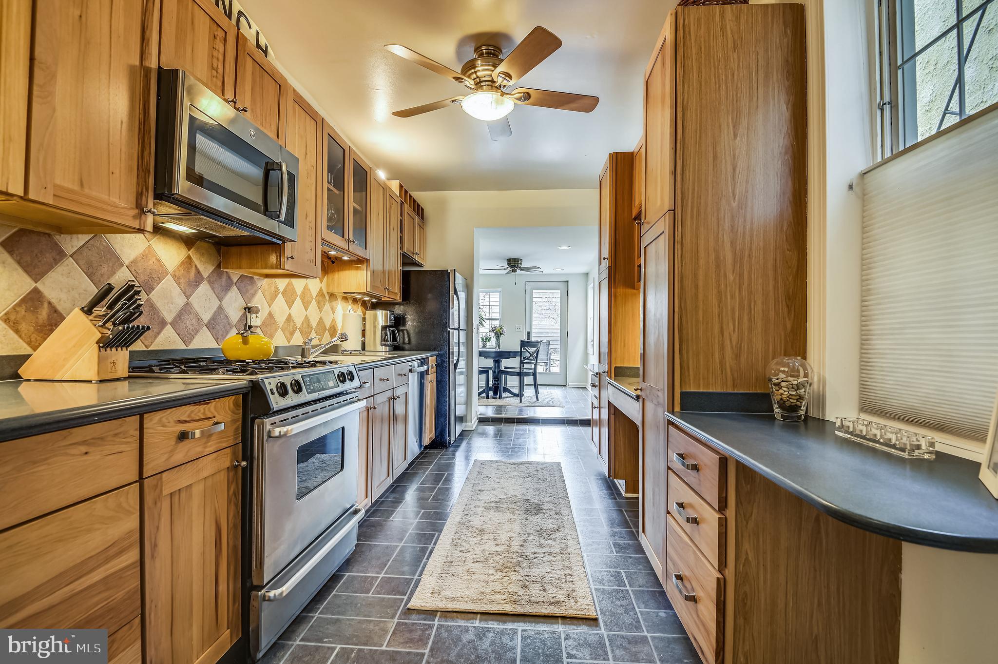 1143 Riverside Avenue Baltimore, MD 21230 - Photo 15 of 76 Updated Kitchen