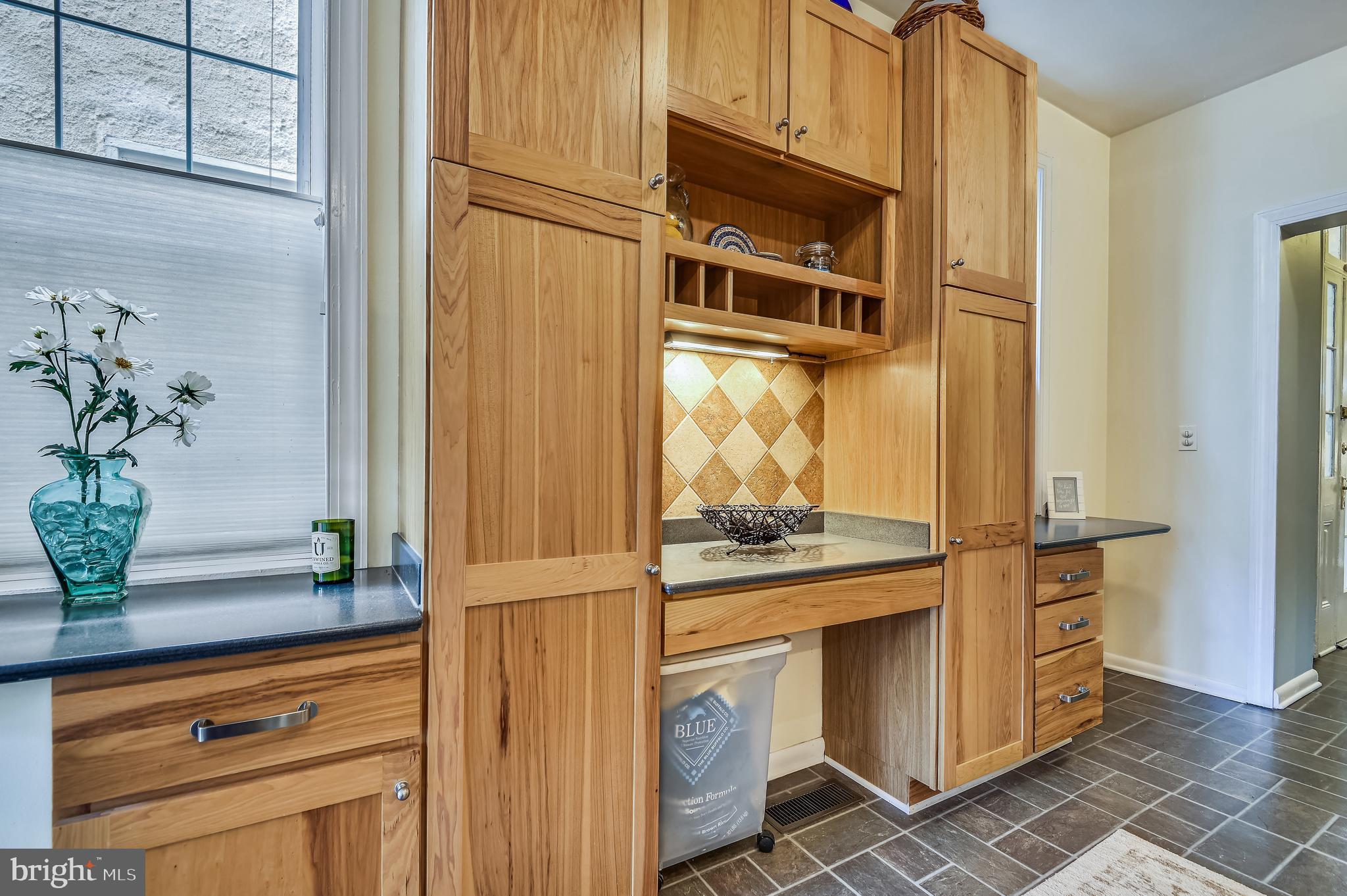 1143 Riverside Avenue Baltimore, MD 21230 - Photo 18 of 76 Built in Desk space in Kitchen
