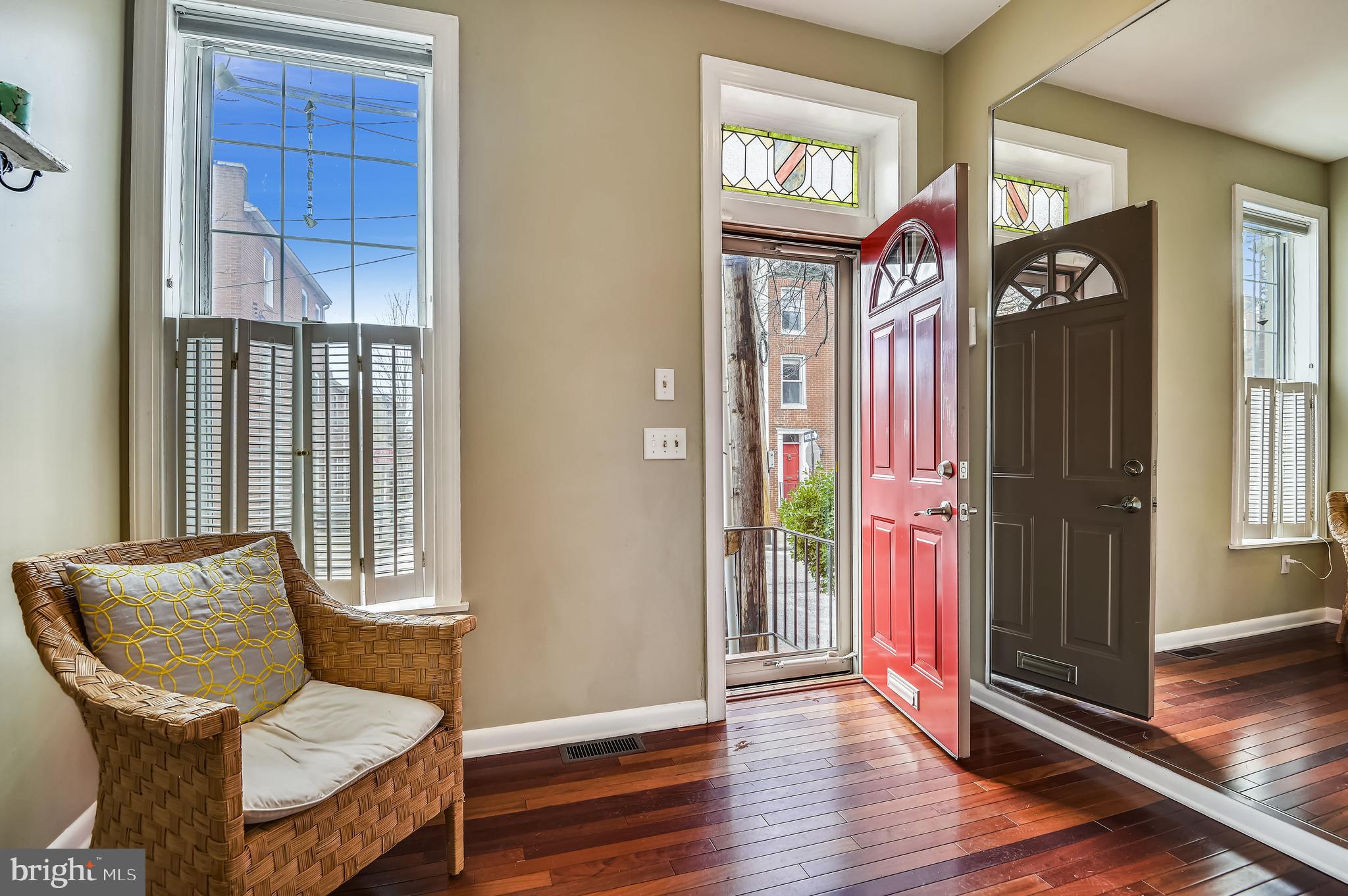 1143 Riverside Avenue Baltimore, MD 21230 - Photo 6 of 76 Entry foyer