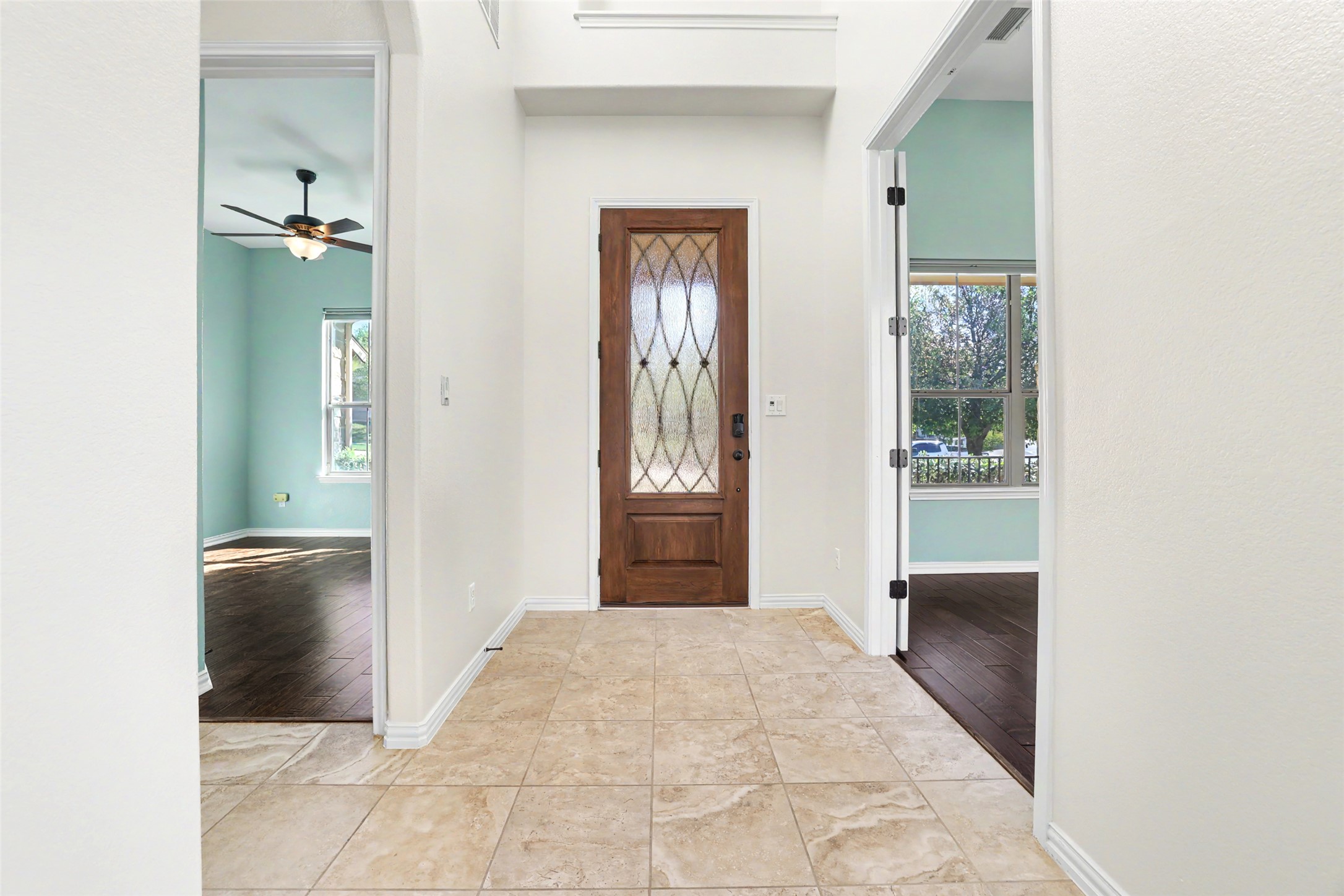 1020 Winding Way Drive Georgetown, TX 78628 - Photo 4 of 32 Entrance foyer with a ceiling fan and baseboards