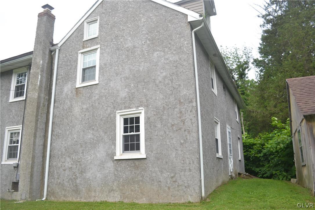 233 Longview Road Boyertown, PA 19512 - Photo 6 of 49 Exterior Side