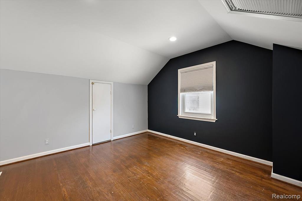 1450 Hampton Road Grosse Pointe Woods, MI 48236 - Photo 37 of 53