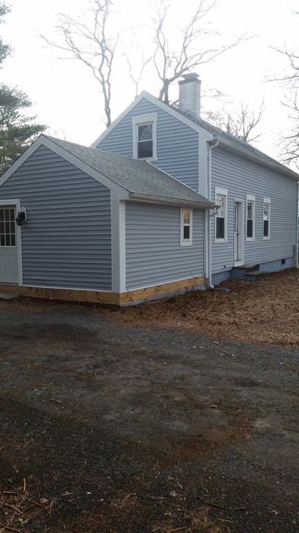 203 Sandwich Road Wareham, MA 02571 - Photo 1 of 17 Gallery Image 1