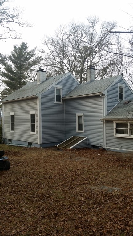 203 Sandwich Road Wareham, MA 02571 - Photo 3 of 17 Gallery Image 3