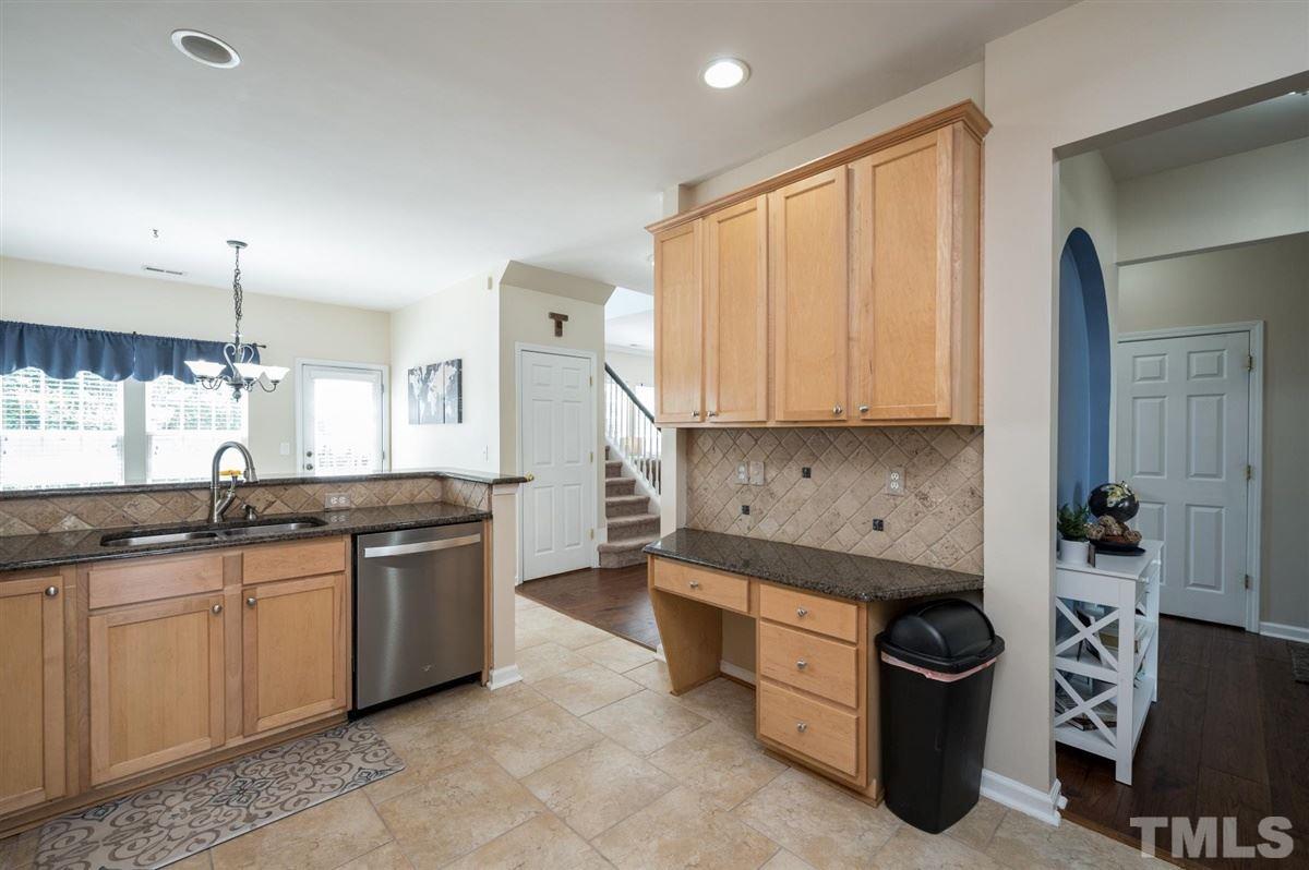 7439 Lagrange Drive Raleigh, NC 27613 - Photo 4 of 18 Built in desk