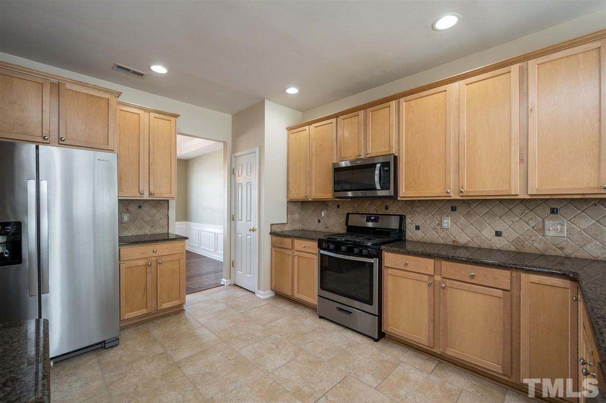 7439 Lagrange Drive Raleigh, NC 27613 - Photo 5 of 18 Gas stove top